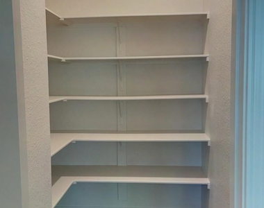 1131 Yaupon Drive - Photo Thumbnail 8