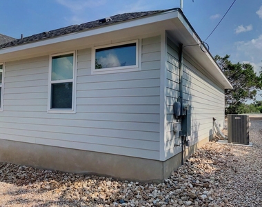 1131 Yaupon Drive - Photo Thumbnail 33