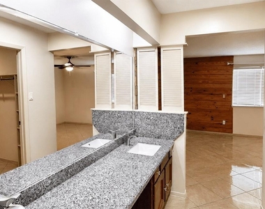 13914 Bonnington Drive - Photo Thumbnail 12