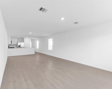3041 Angelic Rose Lane - Photo Thumbnail 19