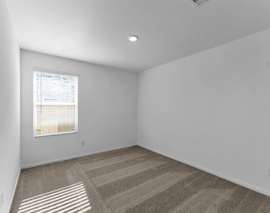 3041 Angelic Rose Lane - Photo Thumbnail 34