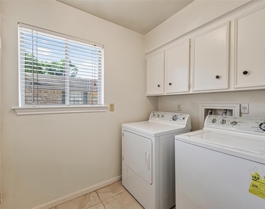 6222 Creekbend Drive - Photo Thumbnail 45