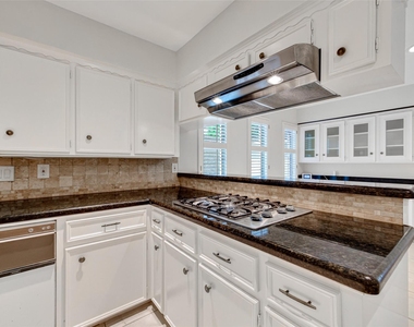 6222 Creekbend Drive - Photo Thumbnail 7