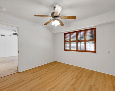 6222 Creekbend Drive - Photo Thumbnail 36