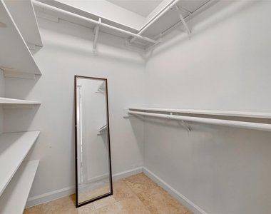 6222 Creekbend Drive - Photo Thumbnail 31