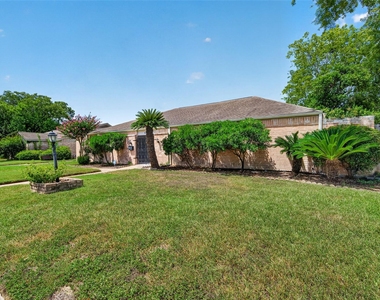 6222 Creekbend Drive - Photo Thumbnail 2