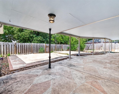 6222 Creekbend Drive - Photo Thumbnail 44