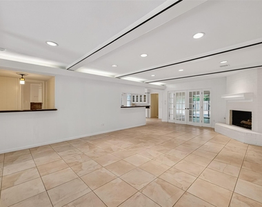 6222 Creekbend Drive - Photo Thumbnail 18