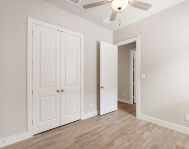 10719 River Walk Drive - Photo Thumbnail 25