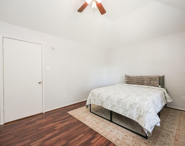 118 Willowwood Circle - Photo Thumbnail 23