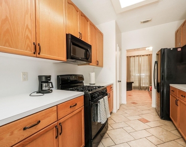 118 Willowwood Circle - Photo Thumbnail 6