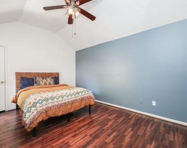118 Willowwood Circle - Photo Thumbnail 16