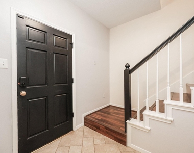 118 Willowwood Circle - Photo Thumbnail 2