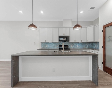 603 N Milby - Photo Thumbnail 9