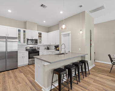 413 Stonework Oaks Lane - Photo Thumbnail 18