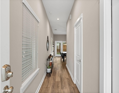 413 Stonework Oaks Lane - Photo Thumbnail 7