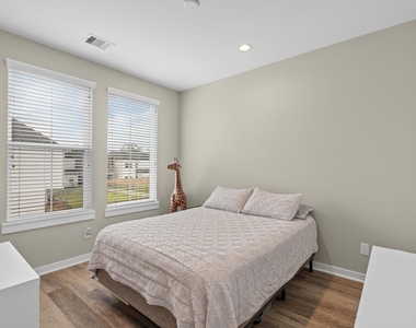 413 Stonework Oaks Lane - Photo Thumbnail 34