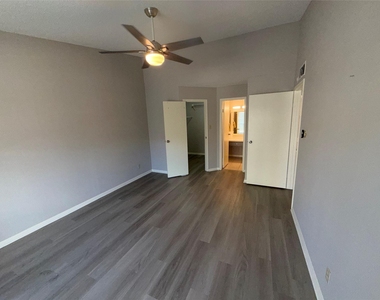 2120 El Paseo Street - Photo Thumbnail 15