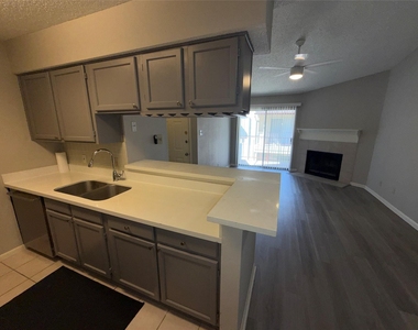 2120 El Paseo Street - Photo Thumbnail 5