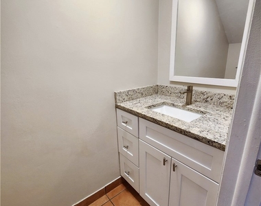 16180 Dublin Circle - Photo Thumbnail 5
