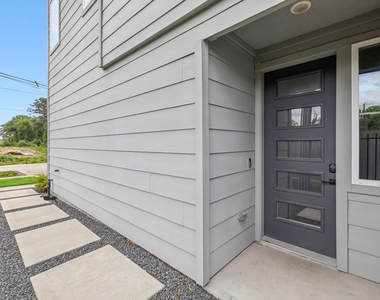 1404 Mansfield Street - Photo Thumbnail 20