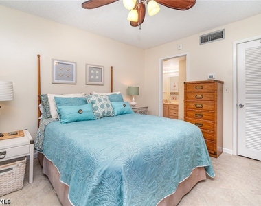 3443 Gulf Shore Boulevard N - Photo Thumbnail 10