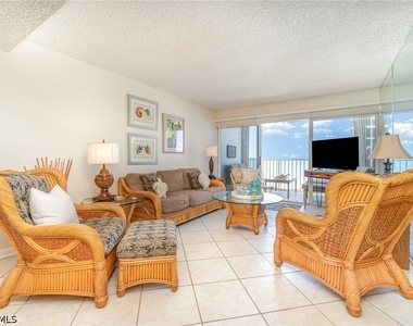 3443 Gulf Shore Boulevard N - Photo Thumbnail 1