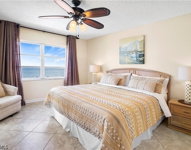 3443 Gulf Shore Boulevard N - Photo Thumbnail 7