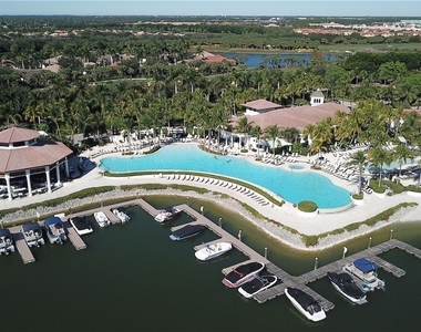 10000 Isola Way - Photo Thumbnail 18