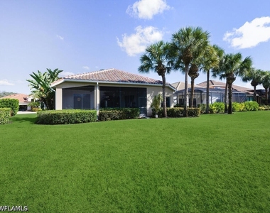 10000 Isola Way - Photo Thumbnail 13