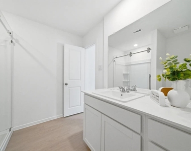 5643 Shelford Birch Drive - Photo Thumbnail 4