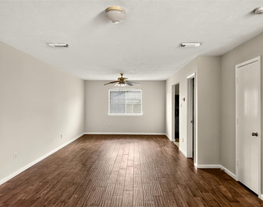 4914 Jasmine Meadows Lane - Photo Thumbnail 6