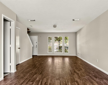 4914 Jasmine Meadows Lane - Photo Thumbnail 5