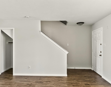 4914 Jasmine Meadows Lane - Photo Thumbnail 7
