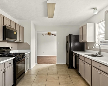 4914 Jasmine Meadows Lane - Photo Thumbnail 11