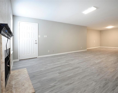 9700 Leawood Boulevard - Photo Thumbnail 2