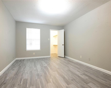 9700 Leawood Boulevard - Photo Thumbnail 11