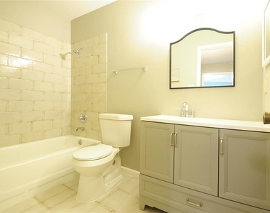 9700 Leawood Boulevard - Photo Thumbnail 7