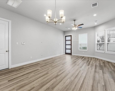 9020 Lonestar River Lane - Photo Thumbnail 2