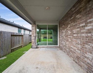 3042 Schultz Manor Lane - Photo Thumbnail 21