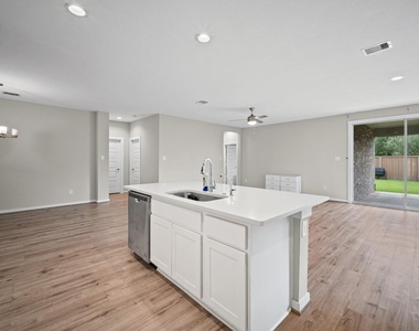 3042 Schultz Manor Lane - Photo Thumbnail 5