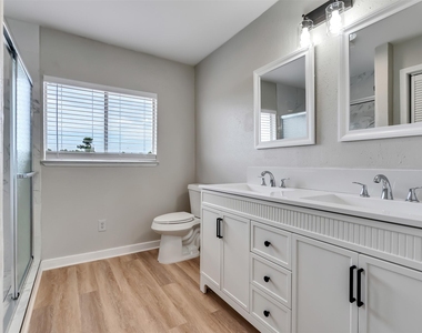 4003 Swinden Drive - Photo Thumbnail 17