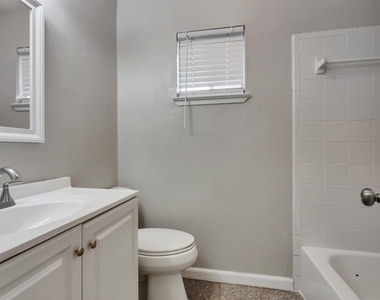 4003 Swinden Drive - Photo Thumbnail 21