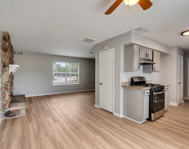 4003 Swinden Drive - Photo Thumbnail 6