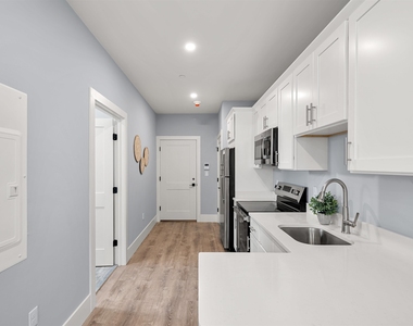 238 Lafayette - Photo Thumbnail 5