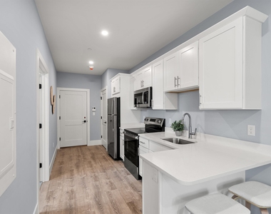 238 Lafayette - Photo Thumbnail 4