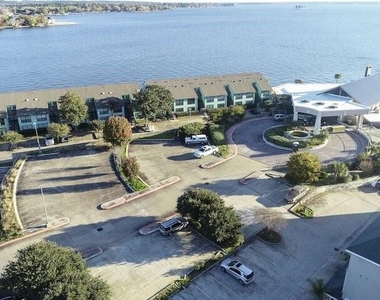 7041 Kingston Cove Ln - Photo Thumbnail 2