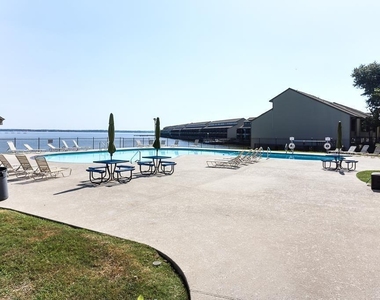 7041 Kingston Cove Ln - Photo Thumbnail 23