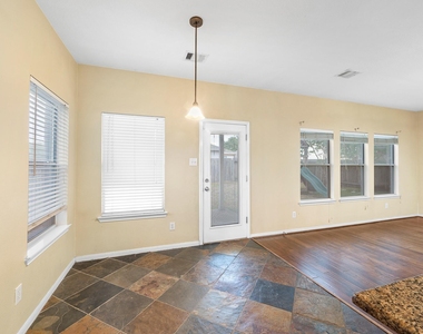 10003 Lynette Falls Drive - Photo Thumbnail 11