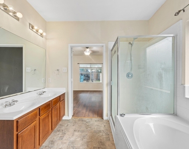 10003 Lynette Falls Drive - Photo Thumbnail 24